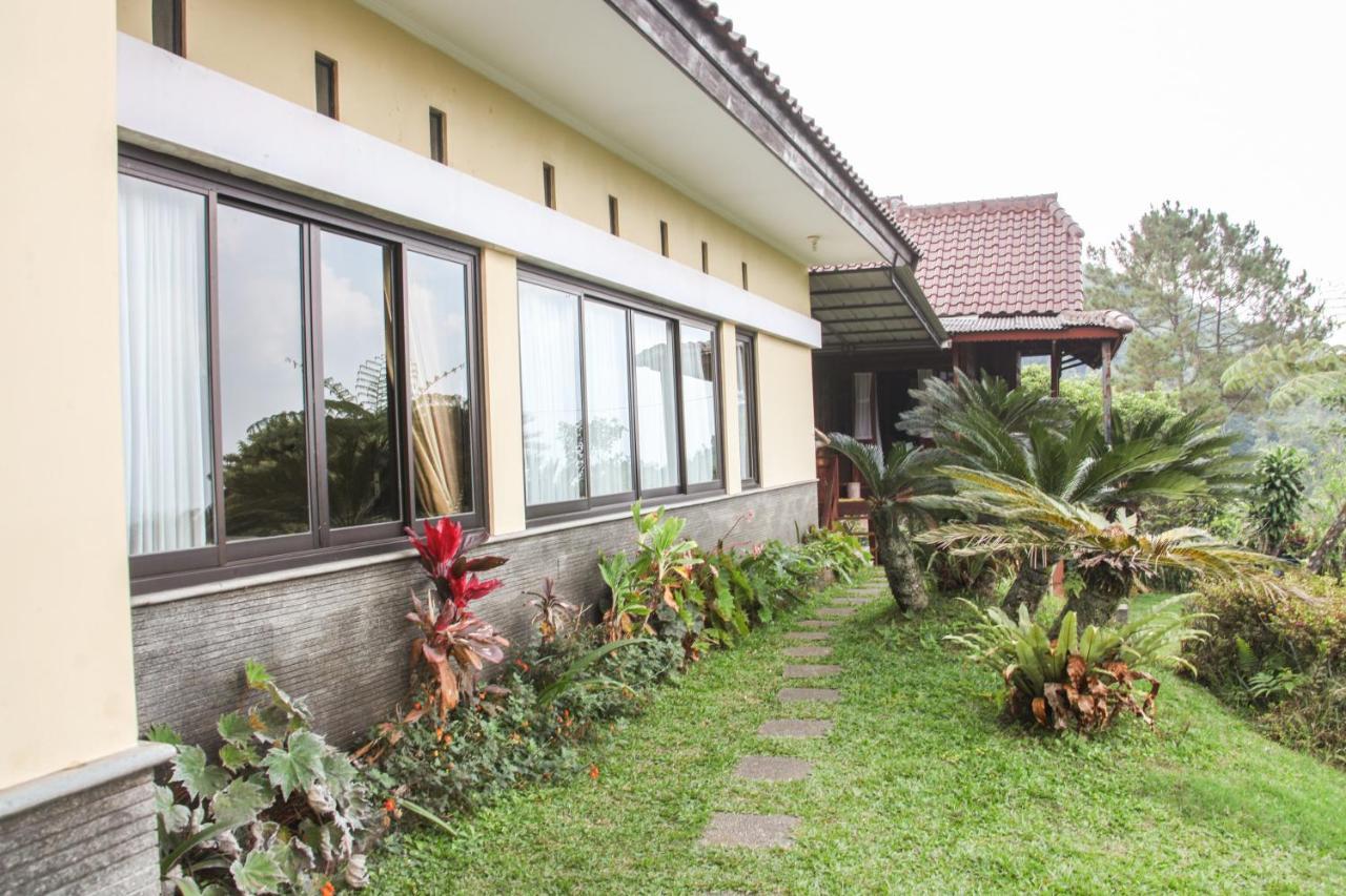 Aldeoz Villa Ciater Sarireja Exteriér fotografie